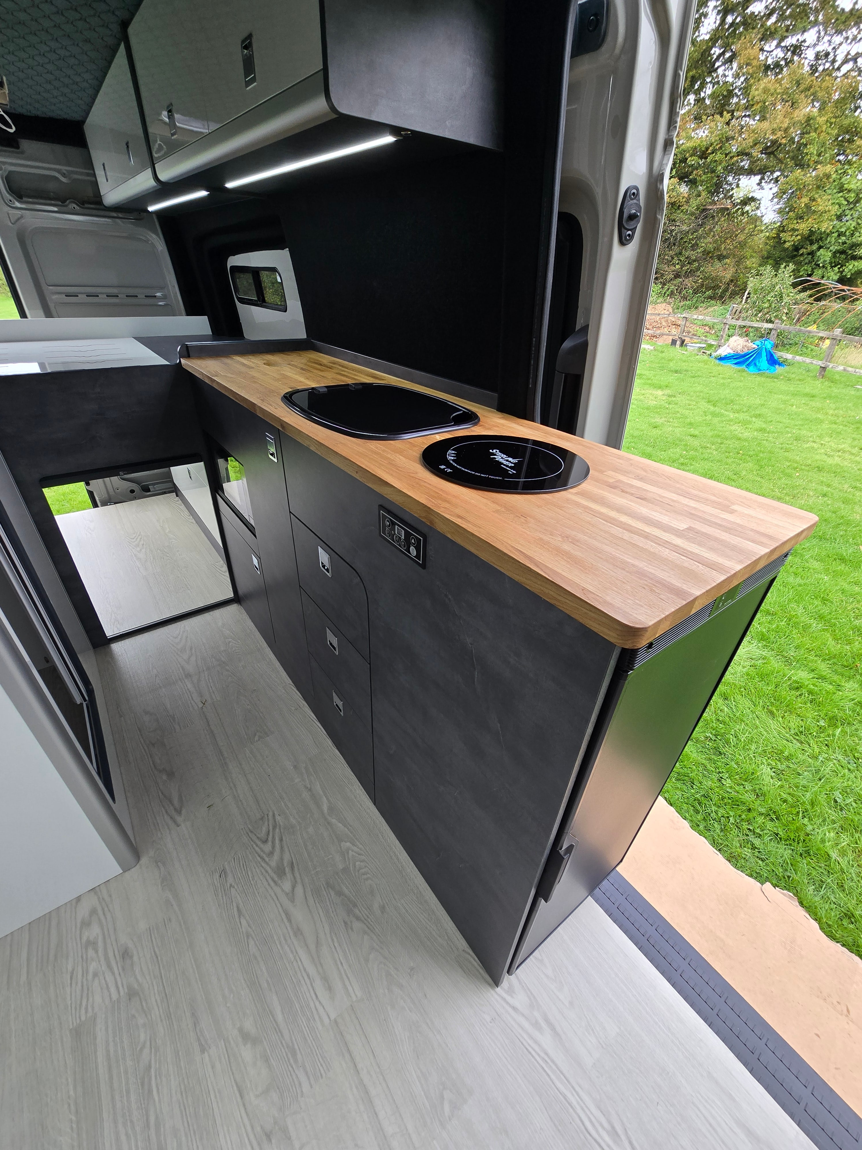 Kitchen Pod - D6 · Microwave